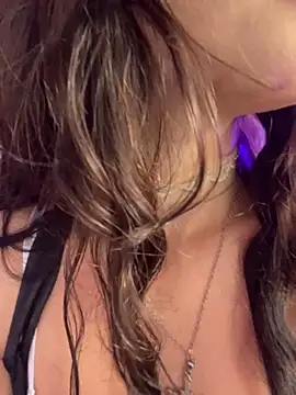 Snapshot of scofty chatting on February 7, 9:15 pm scofty online show from February 7, 9:15 pm