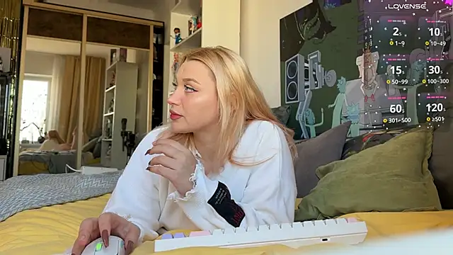 unicornsfeet online show from January 28, 9:08 am