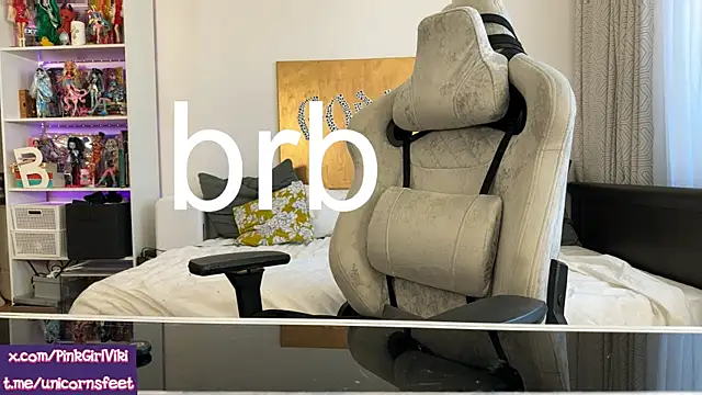 unicornsfeet online show from September 23, 10:07 am