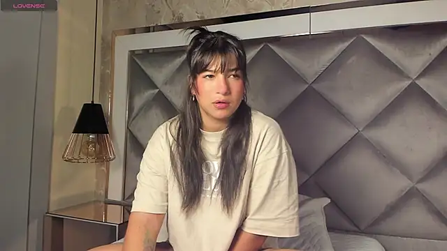 yayi derek online show from March 14, 11:45 am