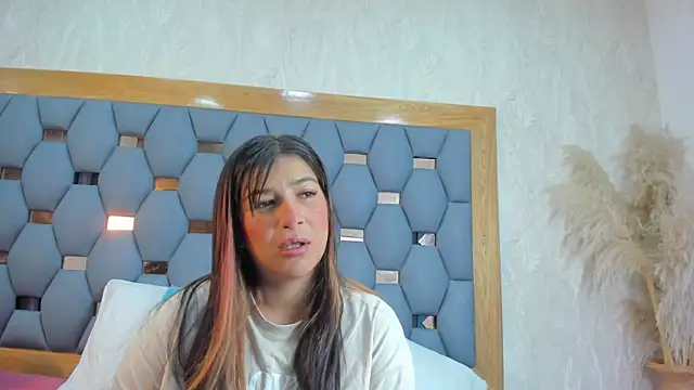 yayi derek online show from December 16, 11:37 am