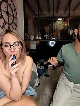 Snapshot of Jade_Emeraud chatting on March 18, 11:20 pm Jade Emeraud online show from March 18, 11:20 pm