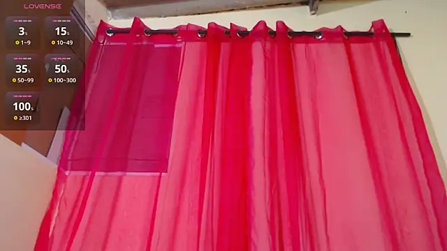 Snapshot of RominaFiore_ chatting on December 21, 4:19 am RominaFiore online show from December 21, 4:19 am