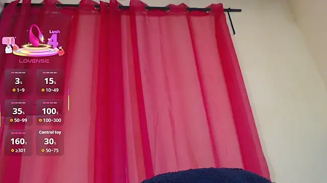 Snapshot of RominaFiore_ chatting on February 11, 11:43 pm RominaFiore online show from February 11, 11:43 pm