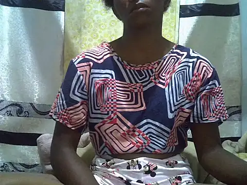 ElianeHot online show from December 3, 6:39 pm