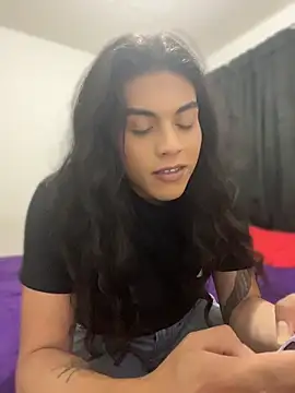 Snapshot of Ariana_Rodriguez_ chatting on June 11, 12:43 am Ariana Rodriguez online show from June 11, 12:43 am