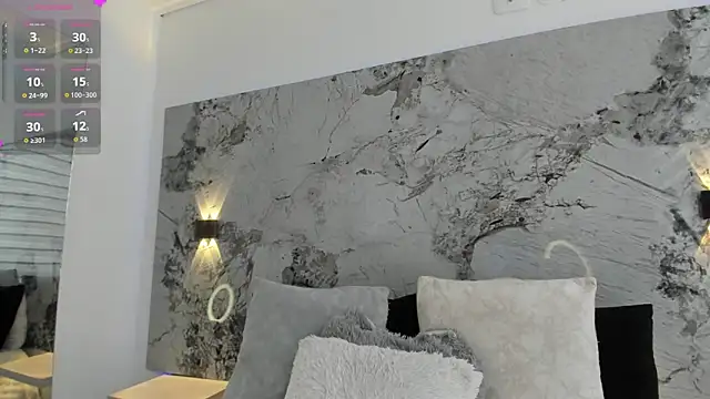 LIZ HOLMES online show from November 13, 12:15 pm