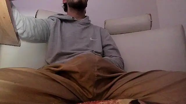 Snapshot of s_sven03 chatting on October 11, 10:19 pm s sven03 online show from October 11, 10:19 pm