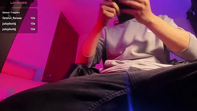 s sven03 online show from December 20, 11:28 am