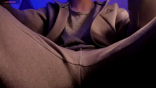 s sven03 online show from March 7, 11:57 pm