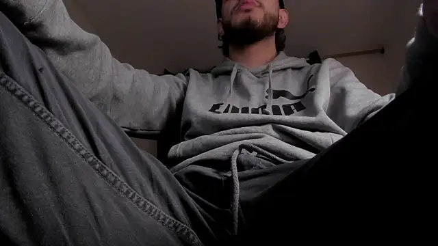 s sven03 online show from June 18, 11:42 pm
