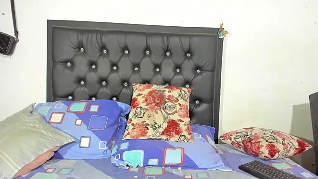 Darlyquenn11 online show from February 1, 4:14 am