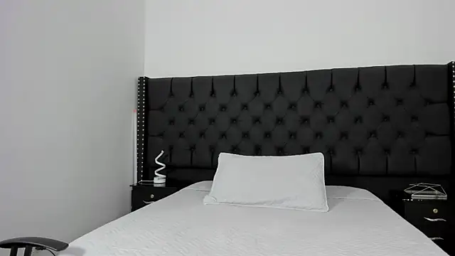 Rubi Sky online show from December 18, 2:56 pm