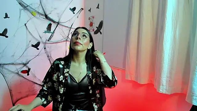 AdelleLennox cg online show from November 5, 3:01 pm