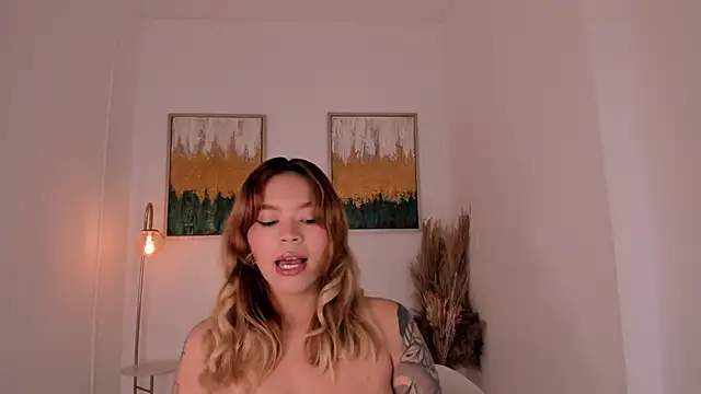 Snapshot of Adria_ross chatting on May 29, 12:14 pm Adria ross online show from May 29, 12:14 pm