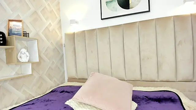 Snapshot of Anniie_Queen chatting on July 2, 4:18 am Anniie Queen online show from July 2, 4:18 am