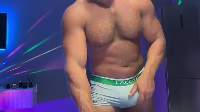 Snapshot of KarlosRichi chatting on October 12, 4:28 pm KarlosRichi online show from October 12, 4:28 pm