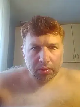 Snapshot of Olandese2682@xh chatting on June 3, 8:28 am Olandese2682xh online show from June 3, 8:28 am