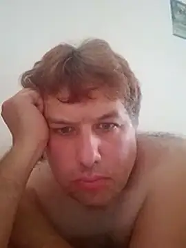 Snapshot of Olandese2682@xh chatting on July 8, 9:03 am Olandese2682xh online show from July 8, 9:03 am