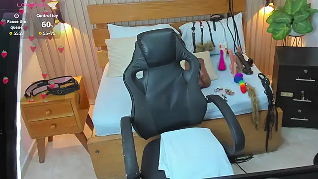 luciana ballesteros  online show from October 17, 12:41 pm