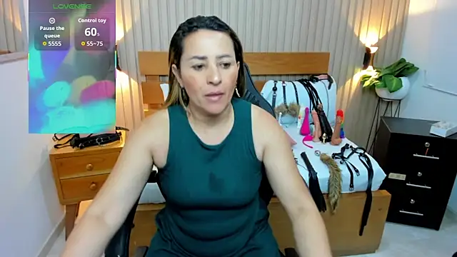 luciana ballesteros  online show from March 30, 2:29 pm