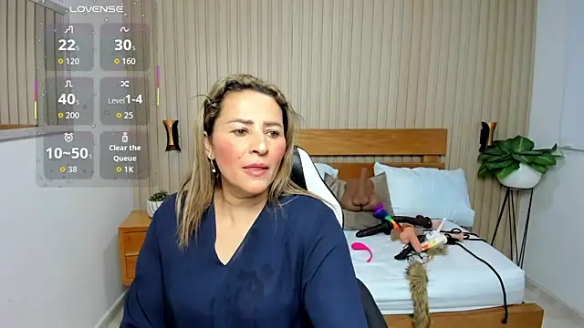 luciana ballesteros  online show from May 26, 12:01 pm