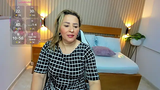 luciana ballesteros  online show from May 29, 12:14 pm