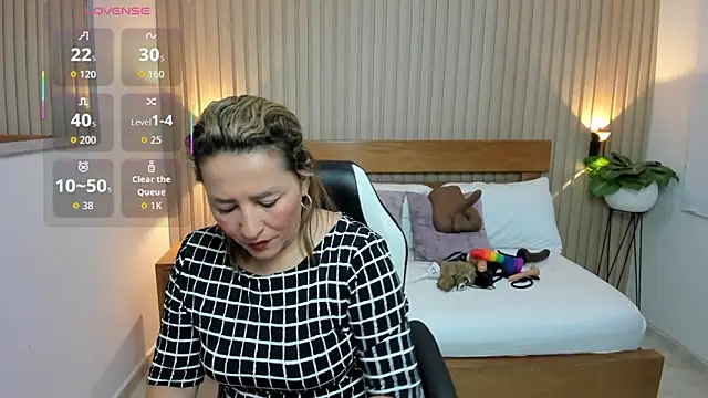 luciana ballesteros  online show from June 6, 11:59 am