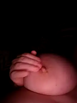 Snapshot of poussychats chatting on December 3, 10:07 pm poussychats online show from December 3, 10:07 pm