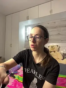 Snapshot of MartiniiSelenna chatting on May 21, 5:58 am MartiniiSelenna online show from May 21, 5:58 am