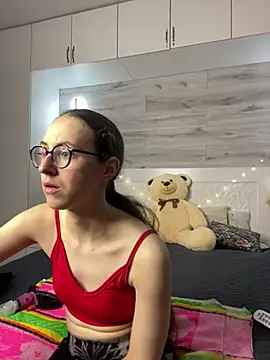 Snapshot of MartiniiSelenna chatting on May 25, 5:57 am MartiniiSelenna online show from May 25, 5:57 am