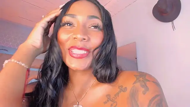 Snapshot of AngelineHeet chatting on October 11, 8:57 am AngelineHeet online show from October 11, 8:57 am