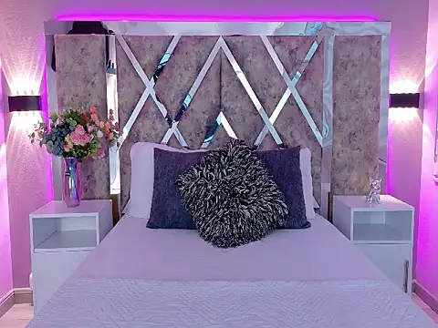 MarianaGarciaa   online show from December 21, 6:59 pm