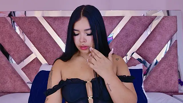 MarianaGarciaa   online show from April 22, 6:42 pm