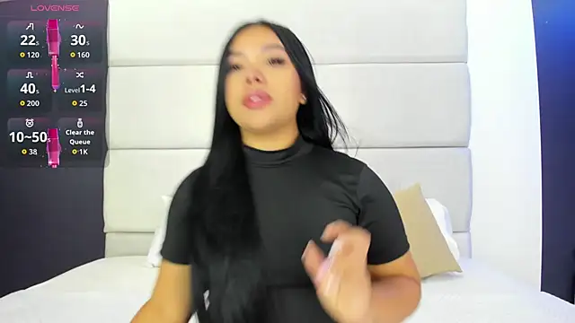 Snapshot of MarianaGarciaa__ chatting on May 27, 6:27 pm MarianaGarciaa online show from May 27, 6:27 pm