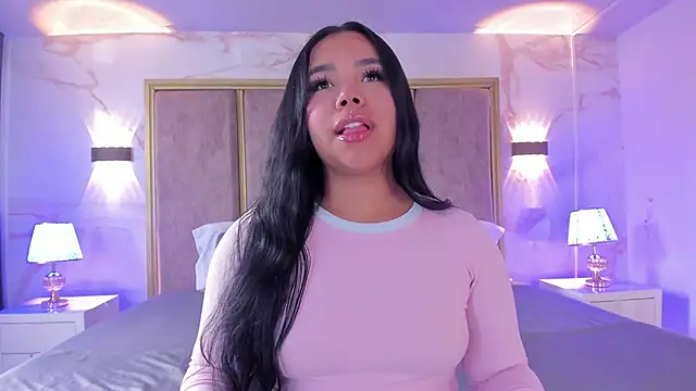 Snapshot of MarianaGarciaa__ chatting on June 13, 7:23 pm MarianaGarciaa online show from June 13, 7:23 pm
