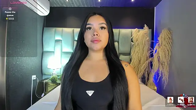 Snapshot of MarianaGarciaa__ chatting on June 19, 7:28 pm MarianaGarciaa online show from June 19, 7:28 pm