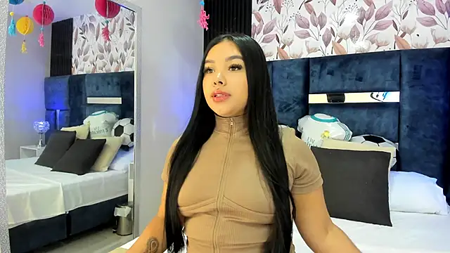 Snapshot of MarianaGarciaa__ chatting on June 30, 7:04 pm MarianaGarciaa online show from June 30, 7:04 pm