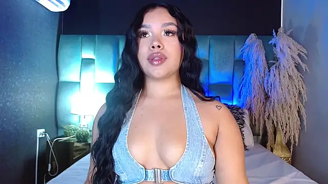 Snapshot of MarianaGarciaa__ chatting on July 31, 7:02 pm MarianaGarciaa online show from July 31, 7:02 pm