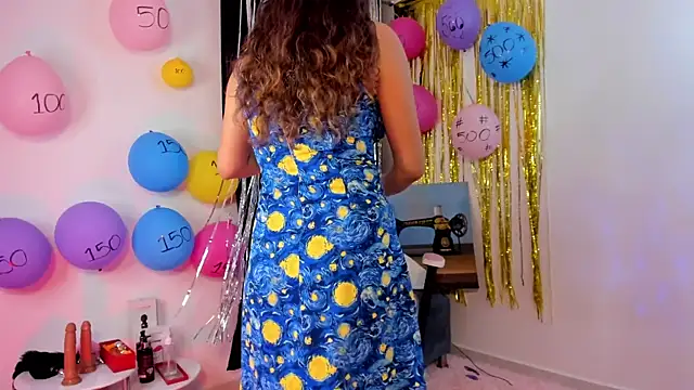 lovely kitt online show from February 9, 2:38 am
