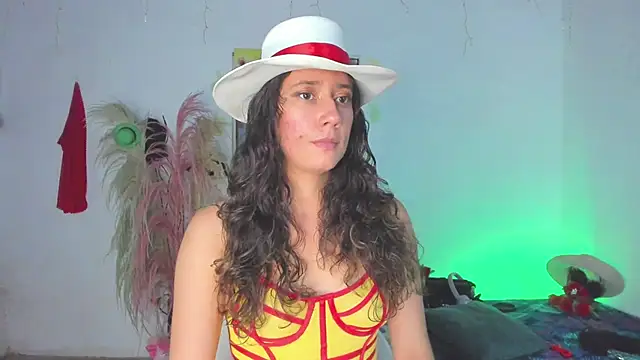 lovely kitt online show from June 15, 12:13 am
