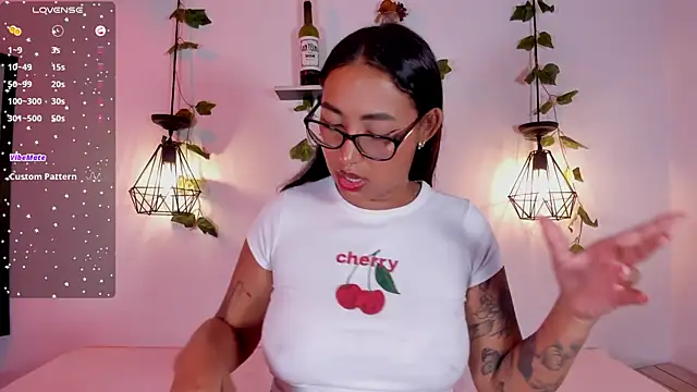 melanieecox online show from July 16, 12:49 am