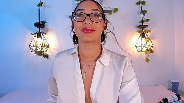 melanieecox online show from August 1, 2:22 am