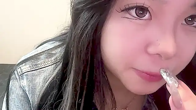 Snapshot of Rei1216xo chatting on March 16, 5:03 am Rei1216xo online show from March 16, 5:03 am