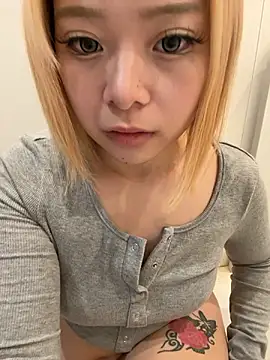 Snapshot of Rei1216xo chatting on December 3, 5:48 am Rei1216xo online show from December 3, 5:48 am