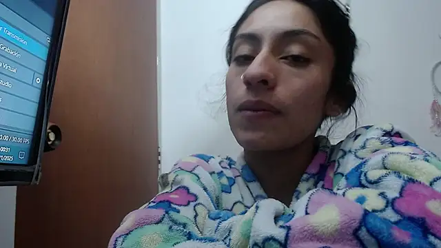 Snapshot of Lucy_joi chatting on January 19, 11:32 pm Lucy joi online show from January 19, 11:32 pm
