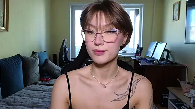 MalvinaBlum online show from February 21, 7:53 am