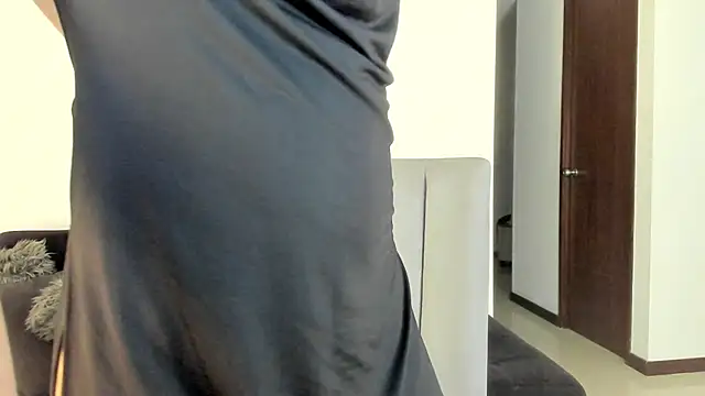 angelturned001 online show from March 21, 2:50 am