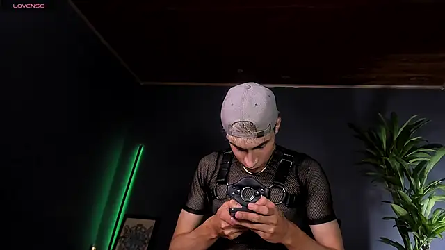 Angel Snowhotxxx online show from November 28, 11:18 pm