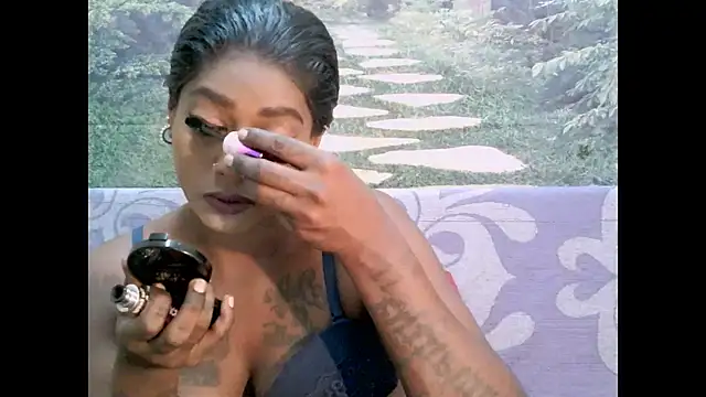 Snapshot of Harl3ysugar4u chatting on February 13, 4:11 am Harl3ysugar4u online show from February 13, 4:11 am